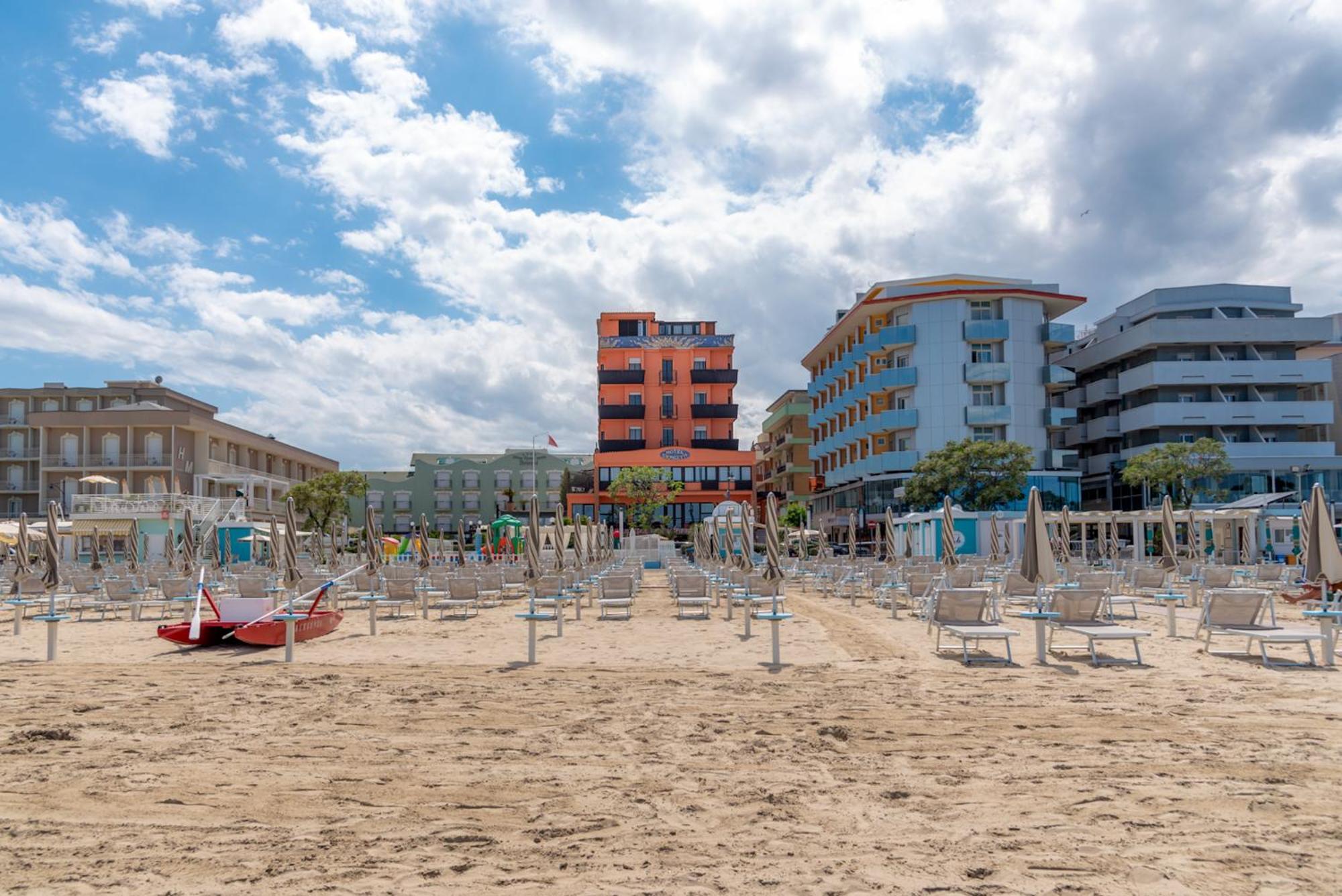 Hotel Giorgetti Orange Bellaria-Igea Marina Exterior foto